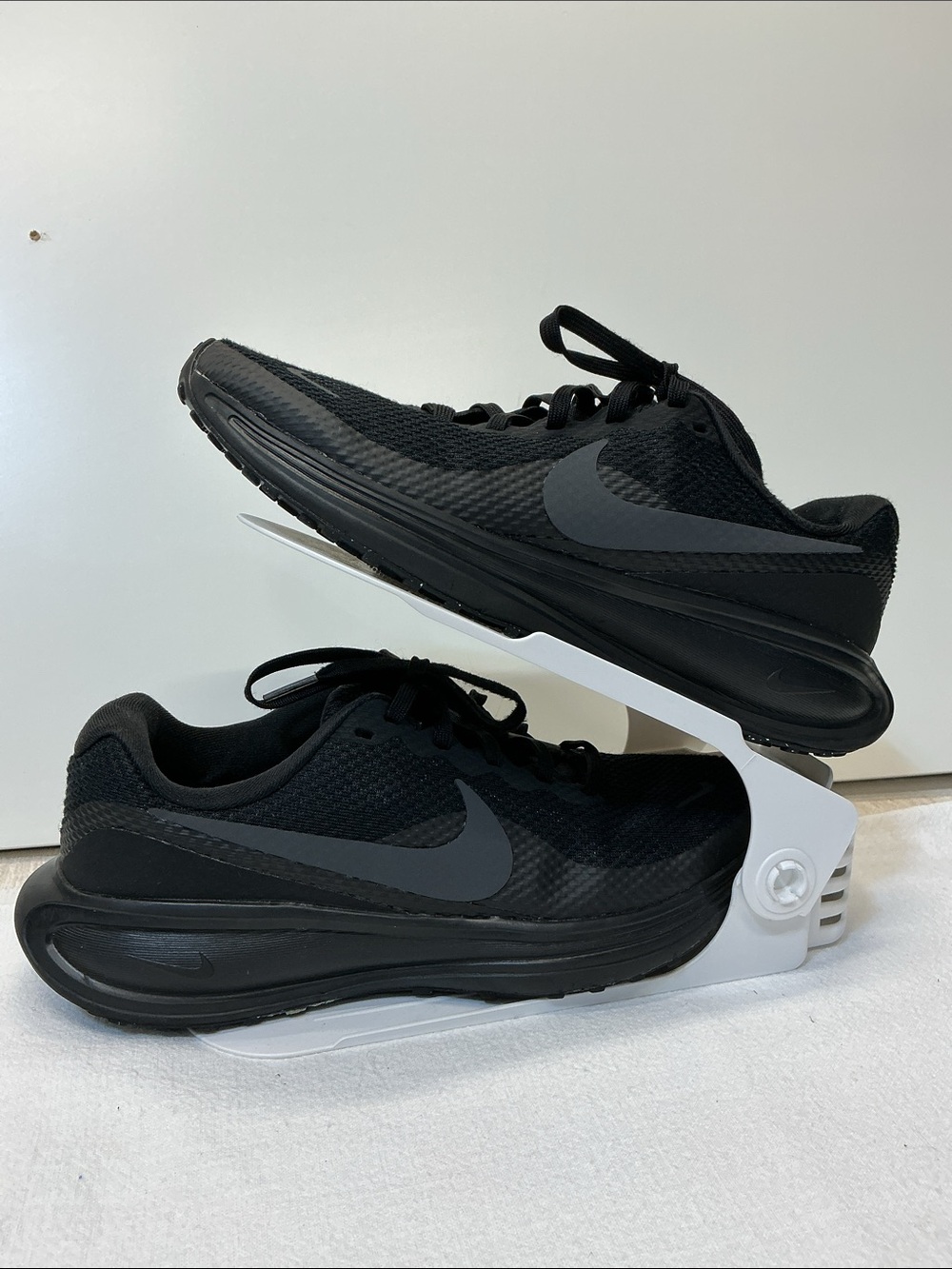Nike Men's Black Athletic Running Shoes